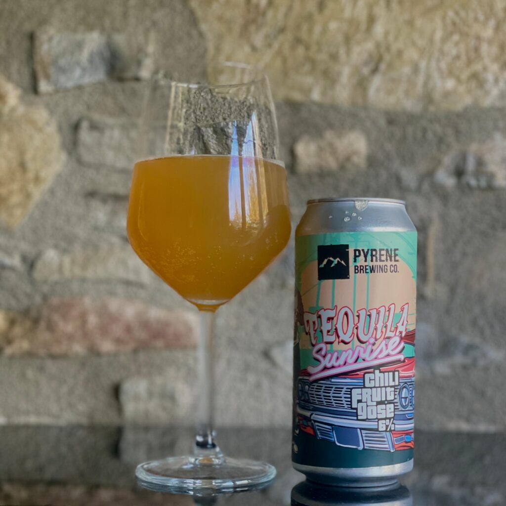 Pub L'Abrevadero Ainsa Pub L Abrevadero Ainsa TequilaSunrisaChilli Fruit Gose de Pyrene Brewing Co